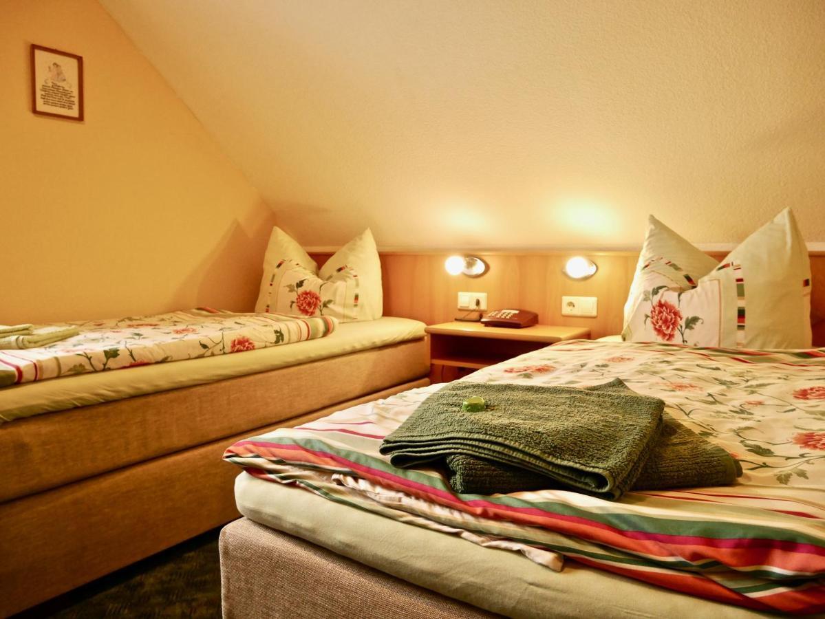 Pension Gruenes Herz Tonndorf Exterior photo